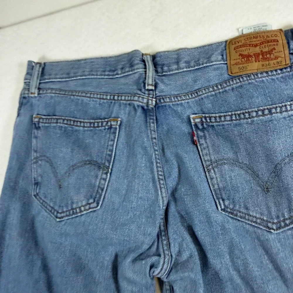 Levis 505 Regular Fit Straight Leg Mens Jeans 36x32 Medium Wash Blue Denim